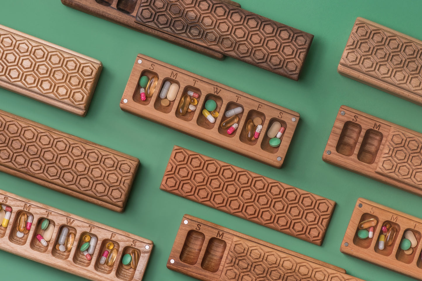 Pill Box Seven Day Weekly Pill Box Nature Ornament Honeycomb Pill Container - JTNLAB