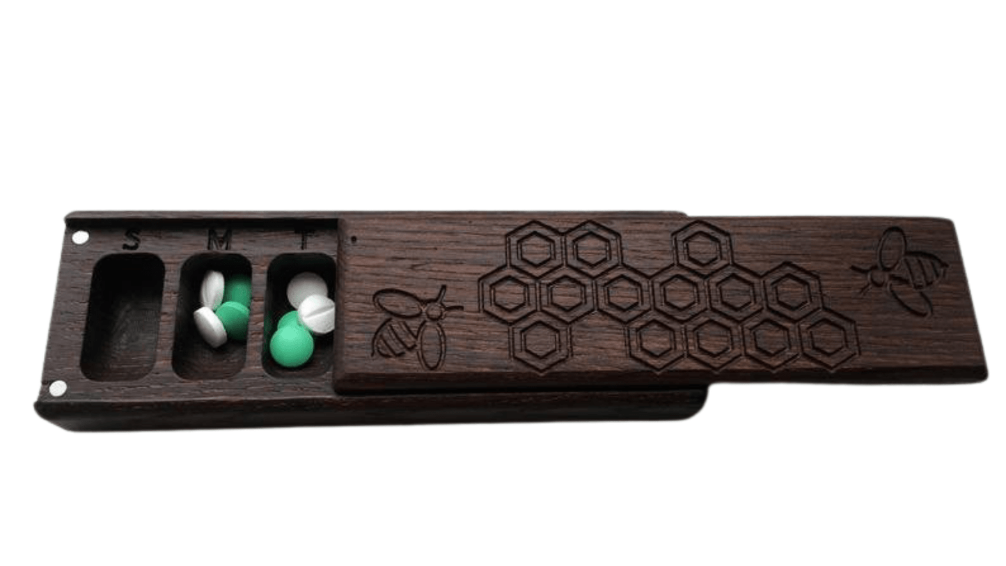 JTNlab PILLBOX Dried Ash / No Personalization / Internal Lid WOODEN PILL BOX - HONEYCOMB vs BEES