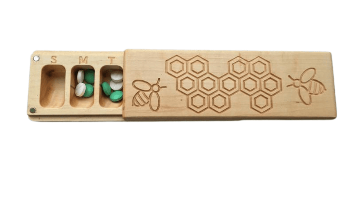 JTNlab PILLBOX Maple / No Personalization / External Lid WOODEN PILL BOX - HONEYCOMB vs BEES