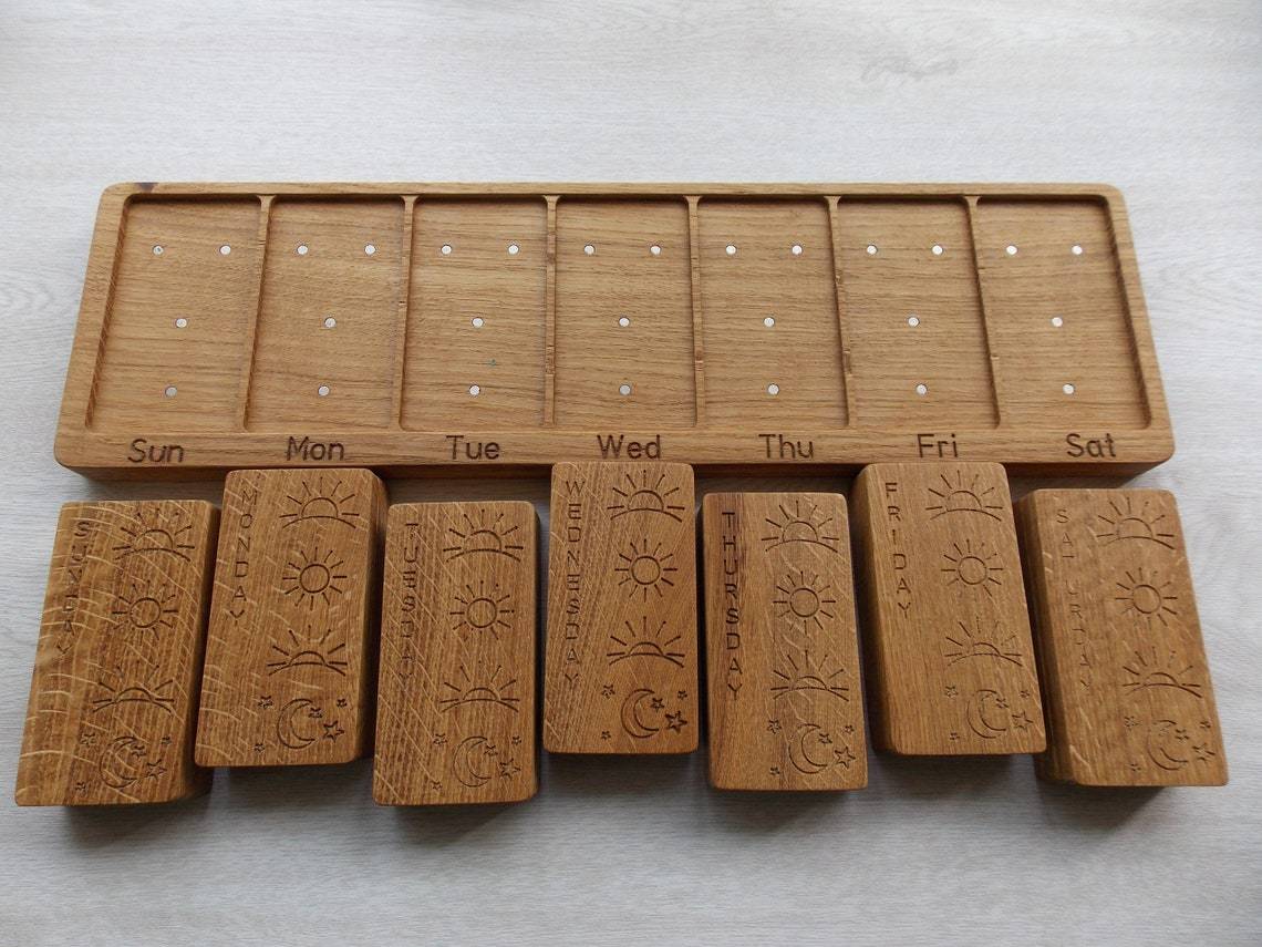 JTNLAB PILLBOX No Personalization / Oak PILL BOX 4 TIMES A DAY - Modular