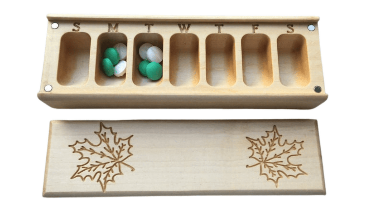 JTNlab PILLBOX WOODEN PILL BOX - MAPLE LEAVES