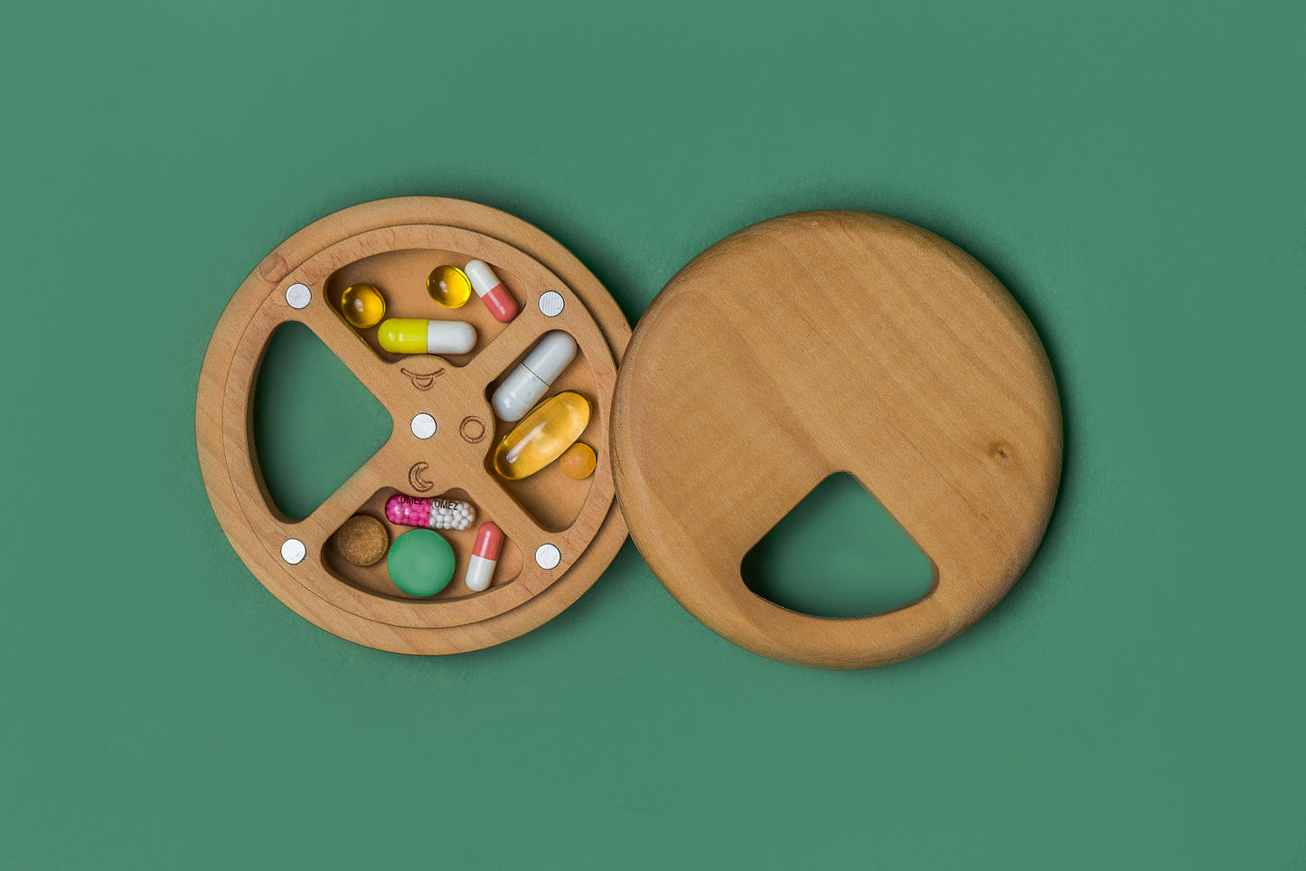 Wooden Travel Pill Box 2-4 Day & Night - JTNLAB
