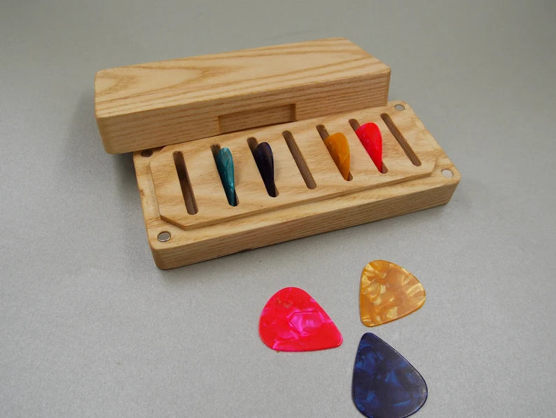Wooden Guitar Pick Box: Customizable Personalized Plectrum Holder - A Unique Gift for Musicians - JTNLAB