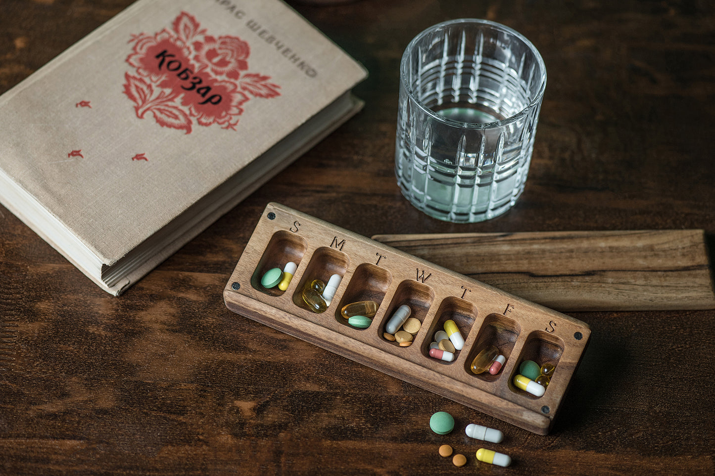Pill Case Organizer Natural Wood Wooden Pill Box 7 Day - JTNLAB
