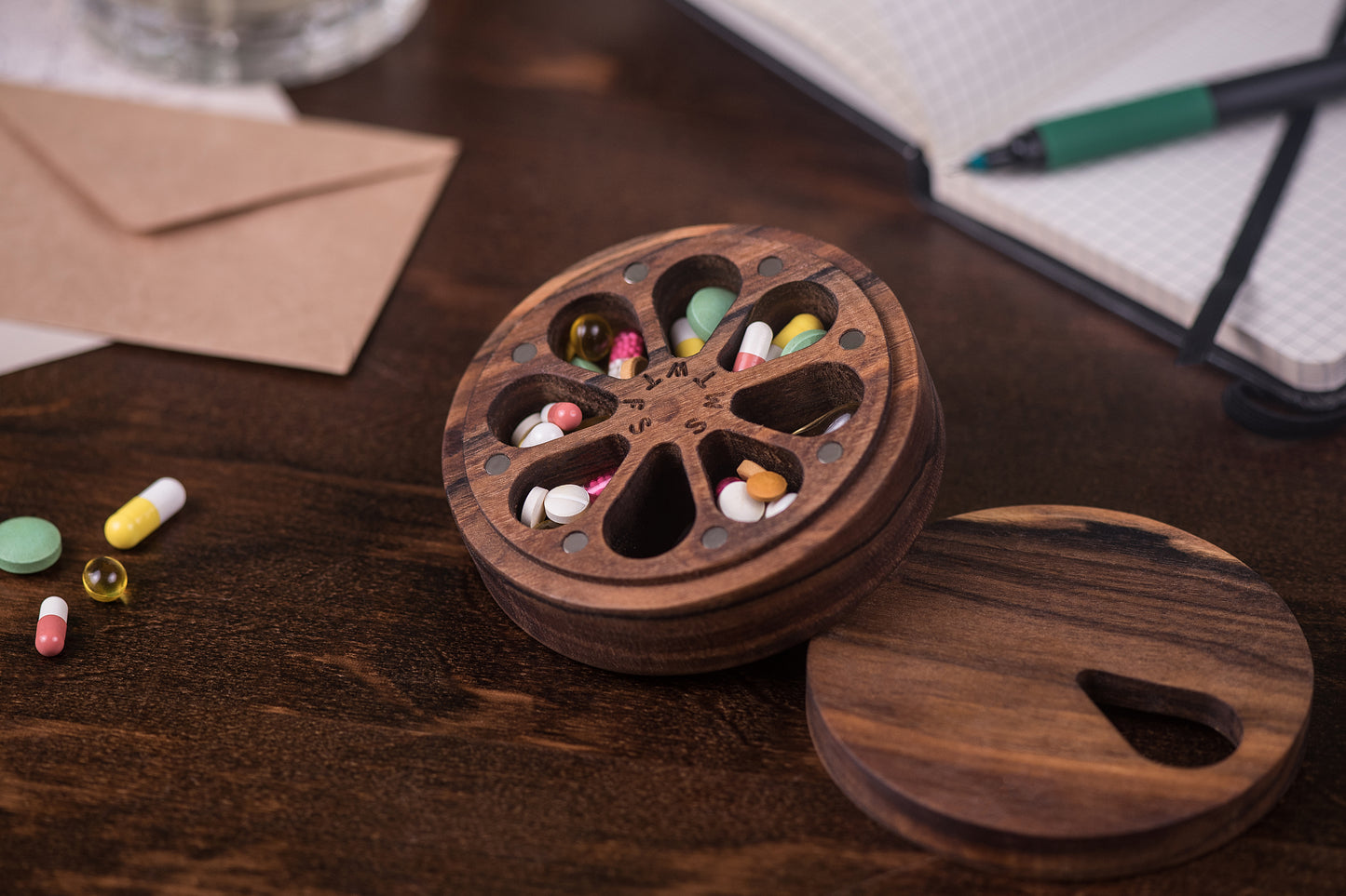 Pill Case Organizer - Nature Wood Ornament - JTNLAB