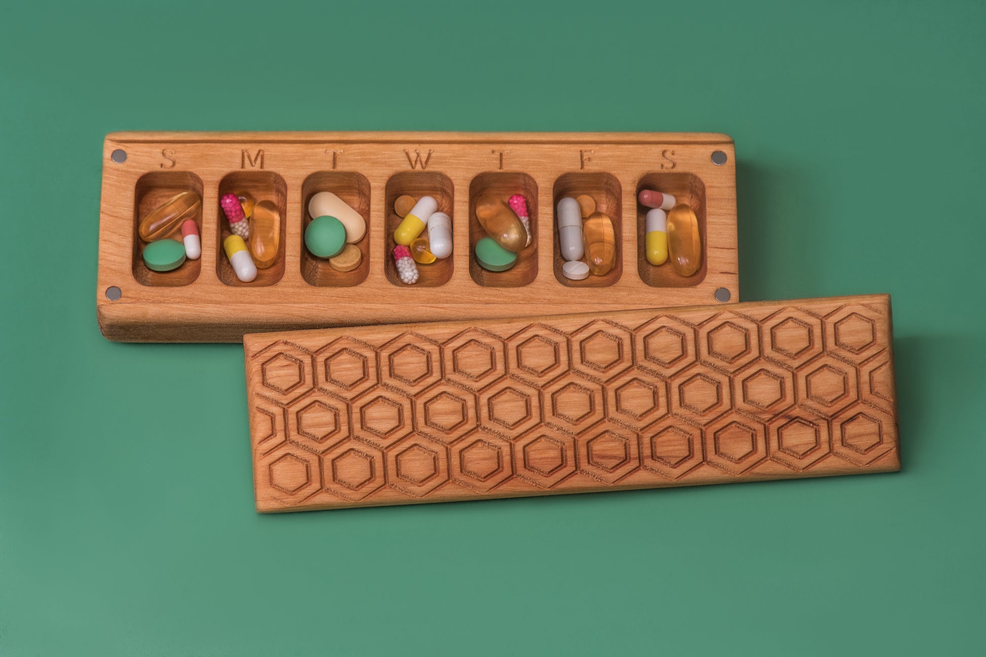 Pill Box Seven Day Weekly Pill Box Nature Ornament Honeycomb Pill Container - JTNLAB
