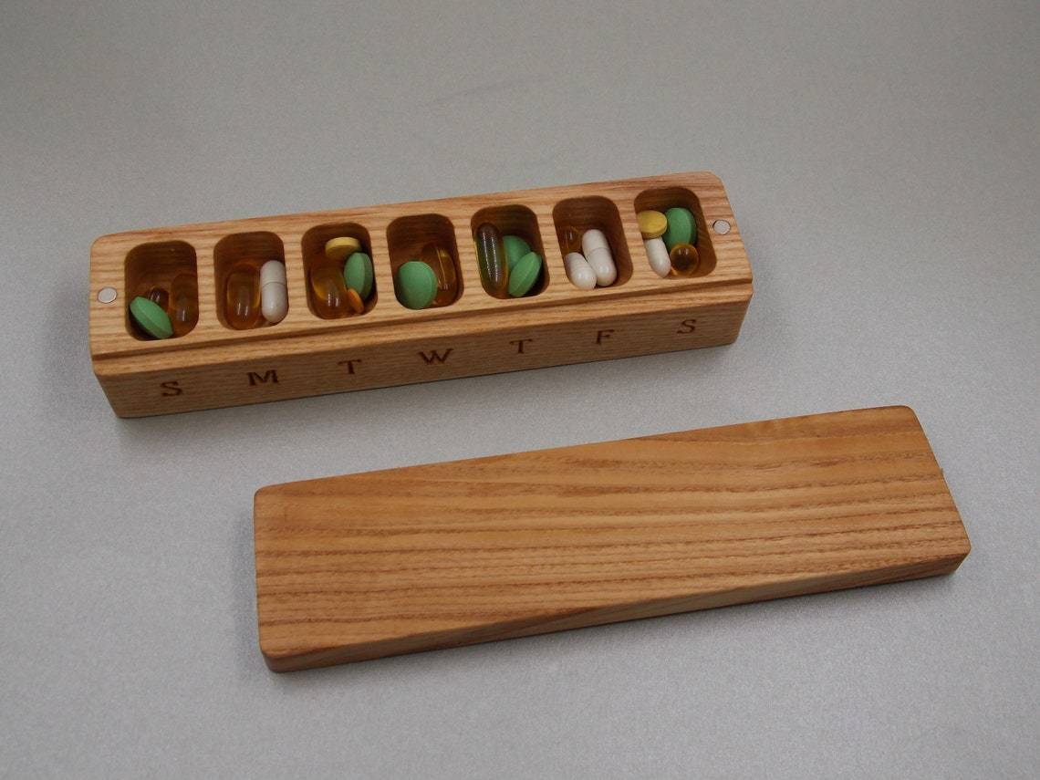 WEEKLY POCKET PILL BOX - NATURAL WOOD - JTNLAB