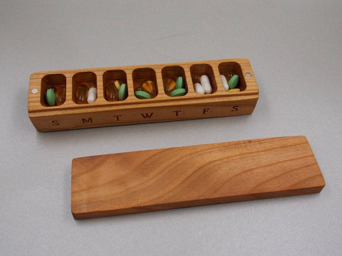 WEEKLY POCKET PILL BOX - NATURAL WOOD - JTNLAB