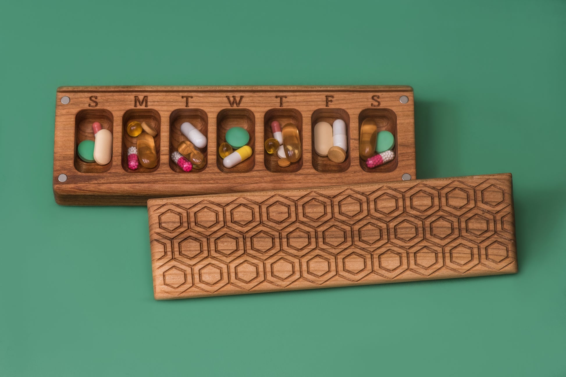 Pill Box Seven Day Weekly Pill Box Nature Ornament Honeycomb Pill Container - JTNLAB