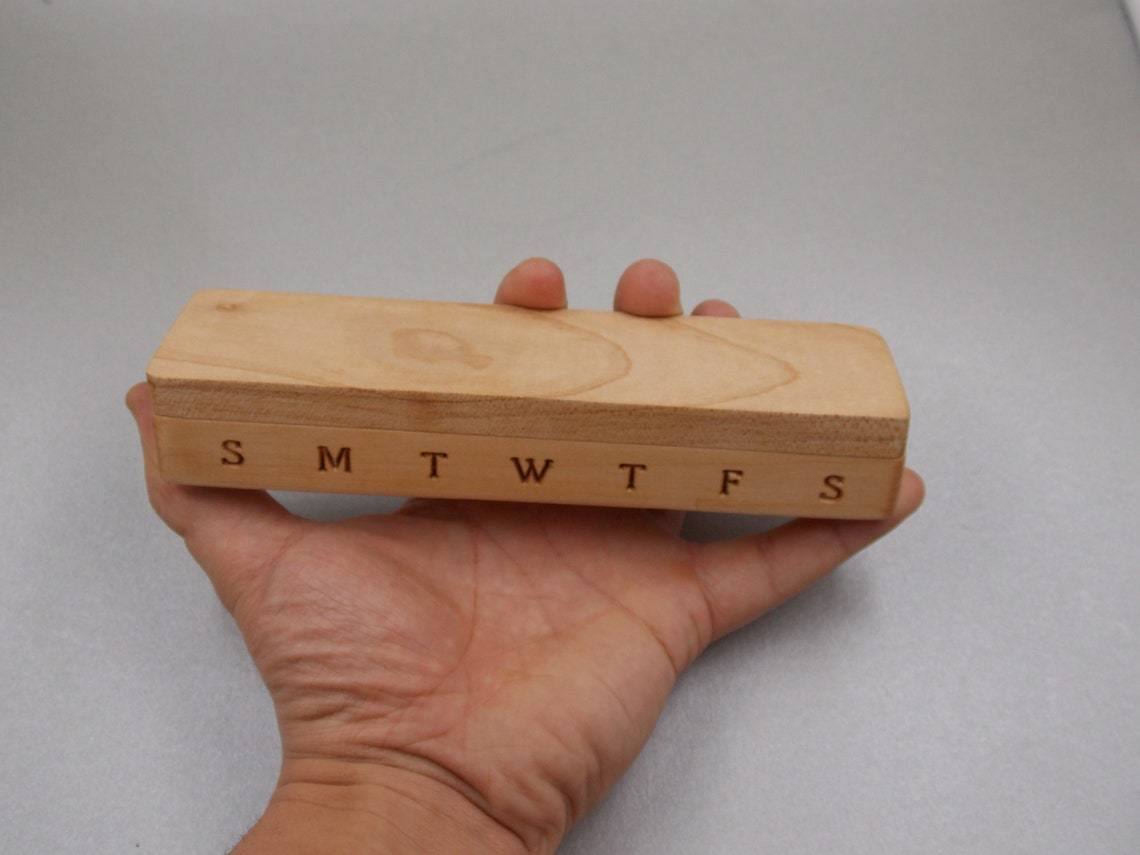 WEEKLY POCKET PILL BOX - NATURAL WOOD - JTNLAB