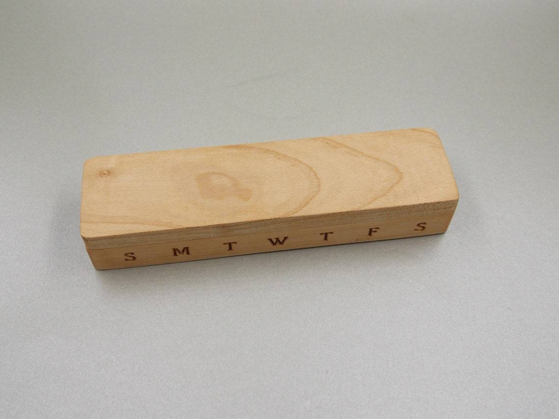 WEEKLY POCKET PILL BOX - NATURAL WOOD - JTNLAB