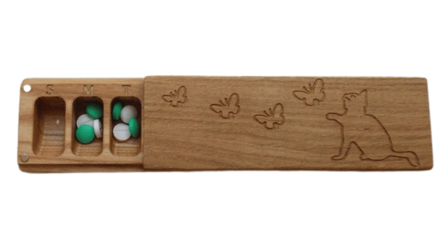 JTNlab Oak / Please Select WOODEN PILL BOX -  PLAYING CAT