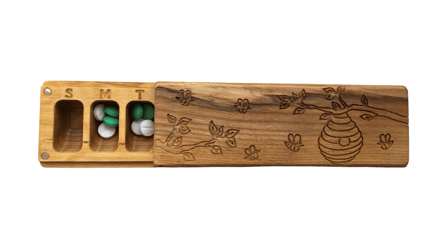 JTNlab PILLBOX Cherry / Please Select WOODEN PILL BOX - BEES vs BEEHIVE