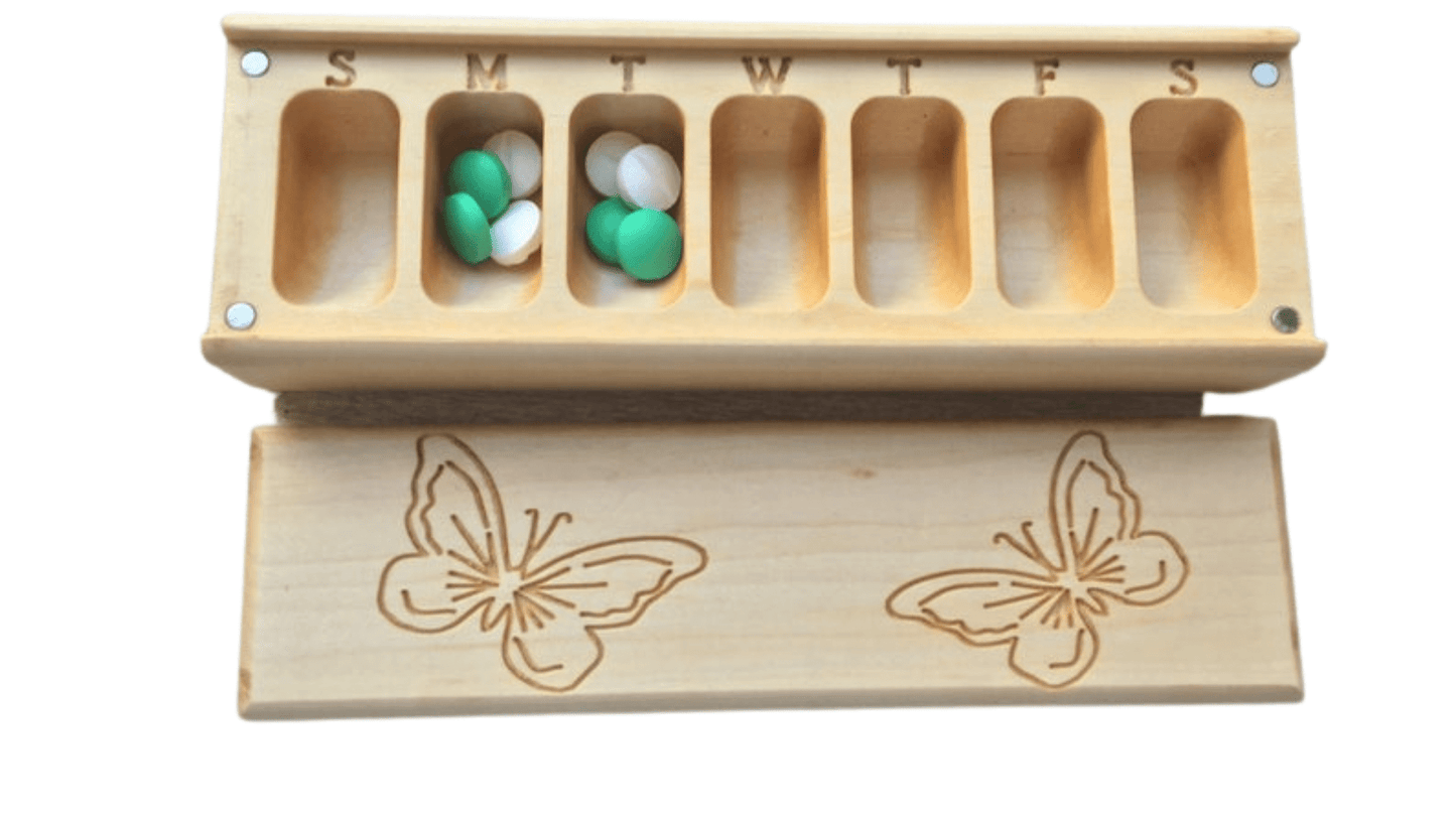 JTNlab PILLBOX Maple / No Personalization WOODEN PILL BOX -  BUTTERFLIES