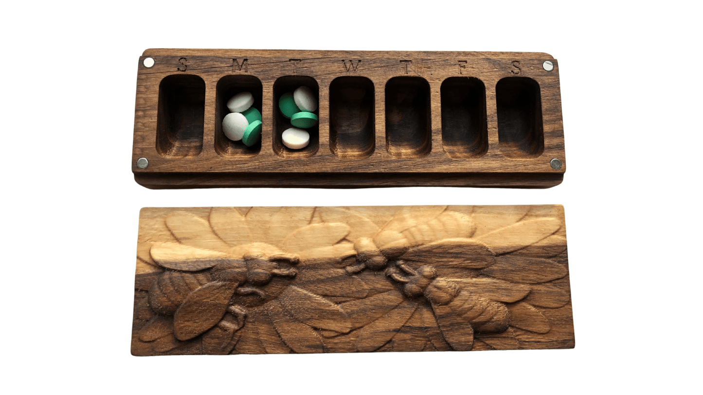 JTNlab PILLBOX WOODEN PILL BOX - 3D BEES ON FLOWERS