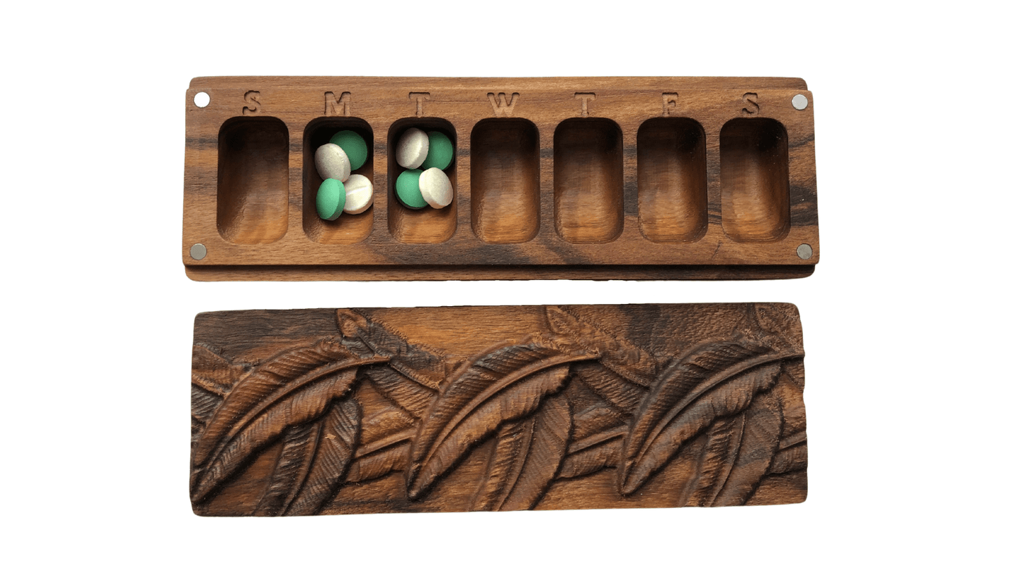 JTNlab PILLBOX WOODEN PILL BOX - 3D FEATHERS