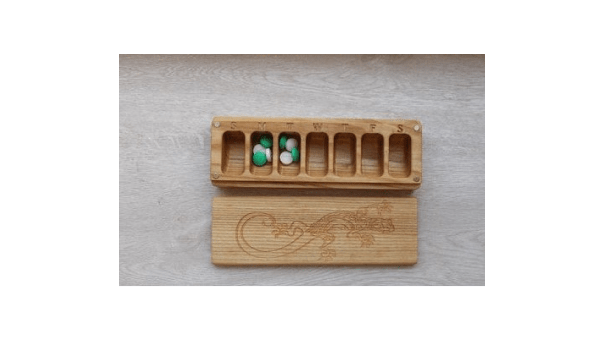 JTNlab PILLBOX WOODEN PILL BOX - LIZARD